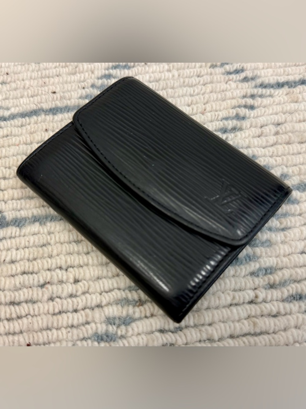 LOUIS VUITTON Unisex Classic Sleek Black Epi-Porte Monnaie Simple Coin Purse - Picture 4 of 16